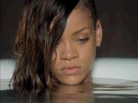 rihanna naked|Rihanna Nude — Leaked Pics & NSFW Videos。